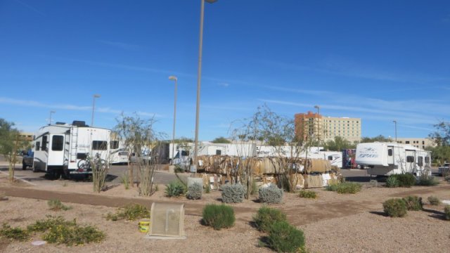Harrah's Ak-Chin Casino - Oversized Lot