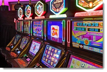 https://pixabay.com/en/casino-game-of-chance-slot-machines-3260372/