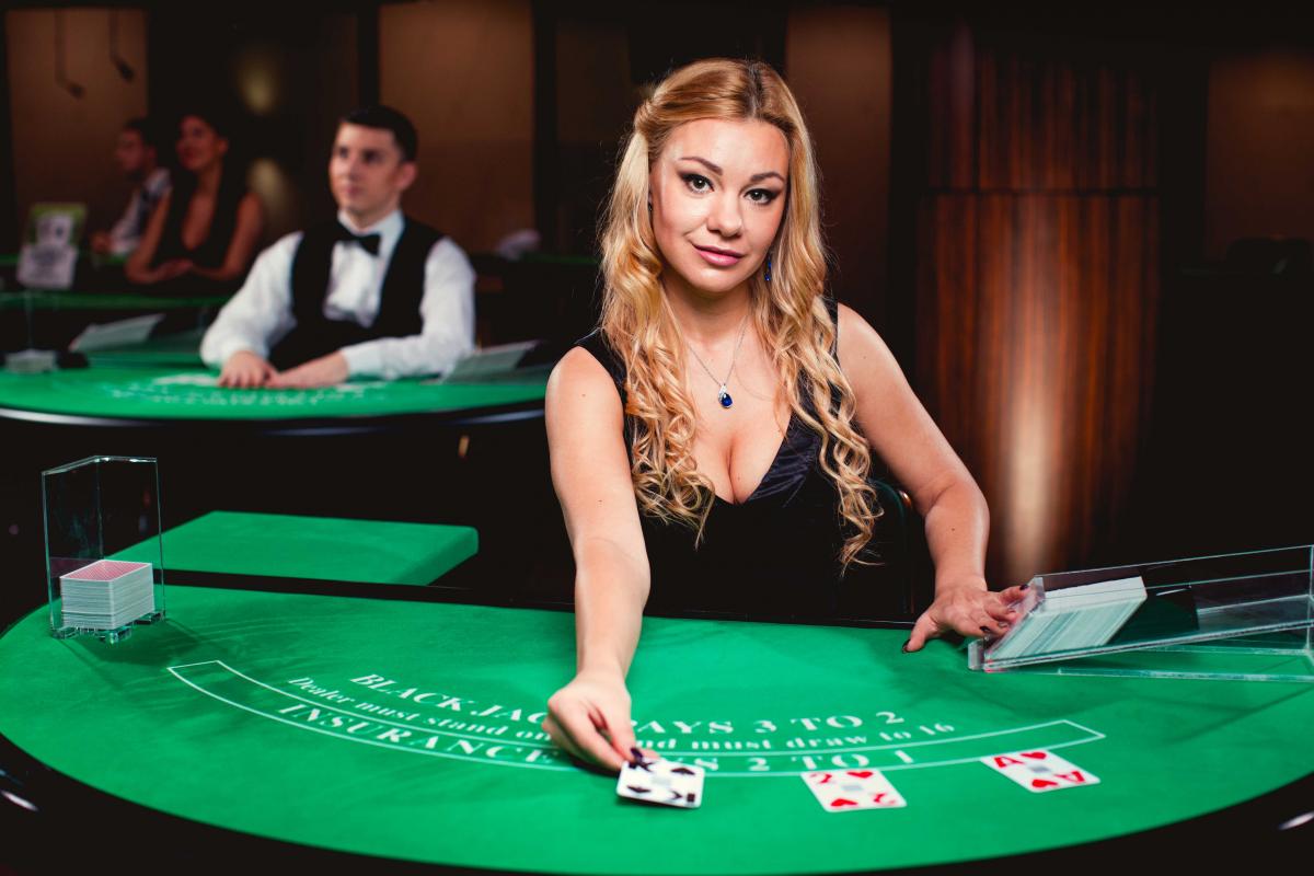 Blackjack online em cassinos virtuais e ao vivo