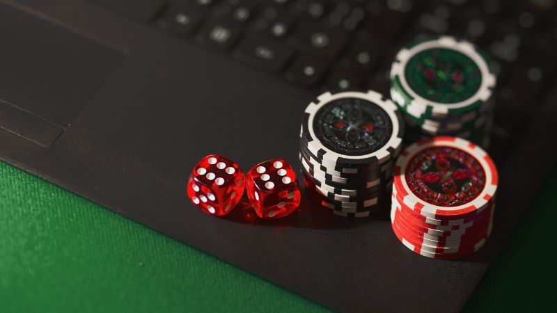 Why More and More Online Casinos Accept Crypto